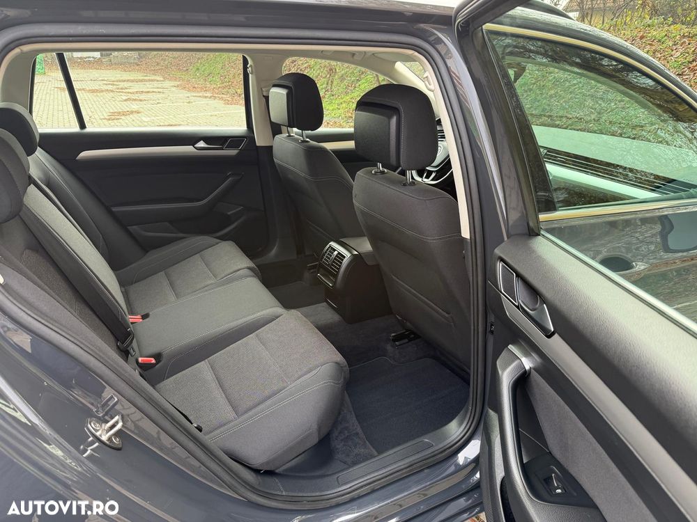 Volkswagen Passat Variant 2.0 TDI (BlueMotion Technology) Comfortline - 19
