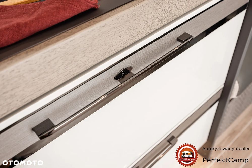 Roller Team ZEFIRO 267TL 2026 NOWOŚĆ! AUTOMAT 165KM TV 32 CALE ANTENA DVBT ADAPTACYJNY TEMPOMAT BAGAŻNIK NA ROWERY - 17