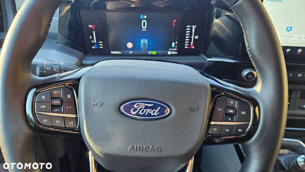 Ford Tourneo Custom - 13