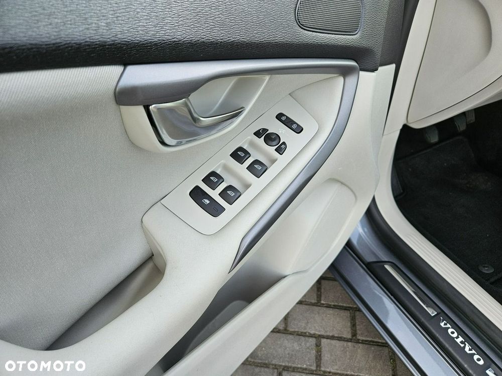 Volvo V40 D2 Drive-E SCR Dynamic Edition - 20