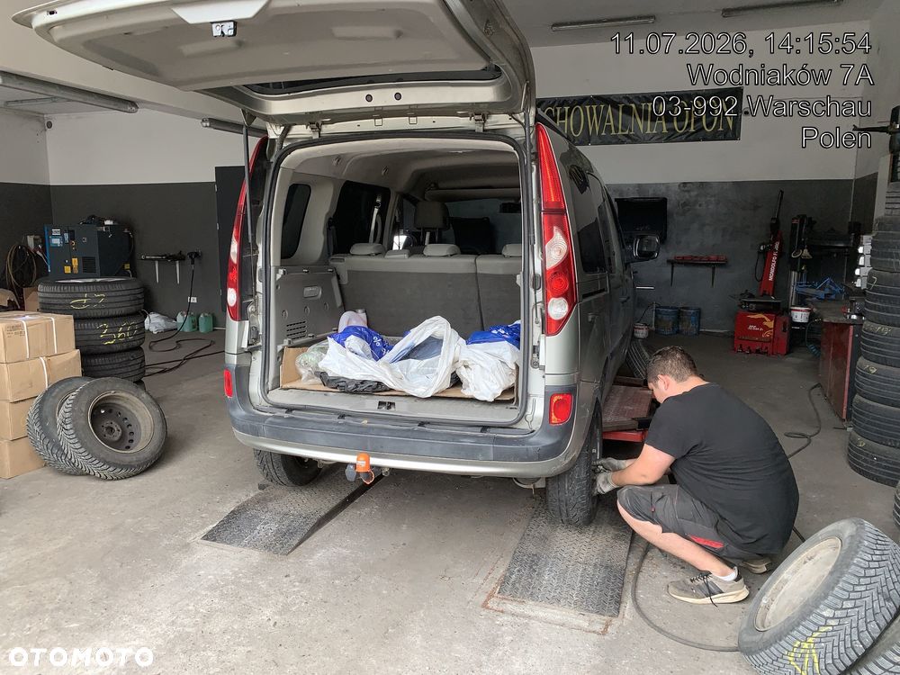Renault Kangoo 1.6 8V Oasis - 15