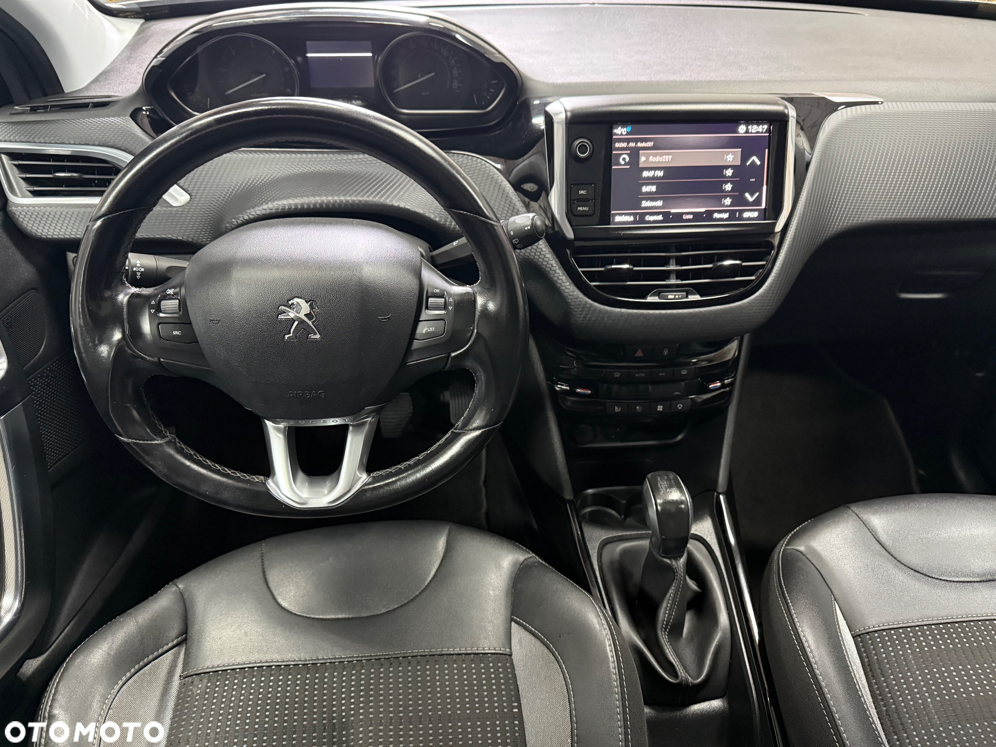 Peugeot 2008 1.6 BlueHDi Allure - 12