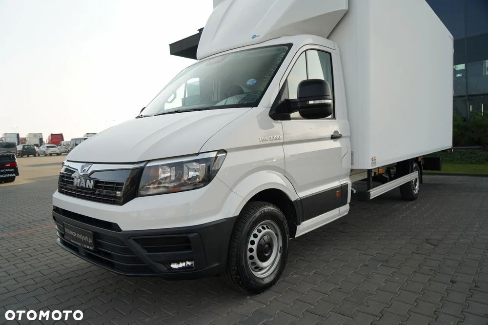 MAN TGE 3.180 / 2.0D /  KONTENER  5,5 m / DMC: 3500 KG / SPROWADZONY / - 12