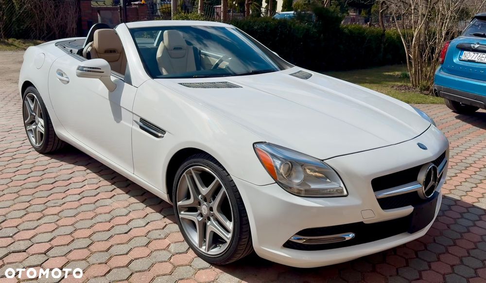 Mercedes-Benz SLK 250 (BlueEFFICIENCY) 7G-TRONIC - 4