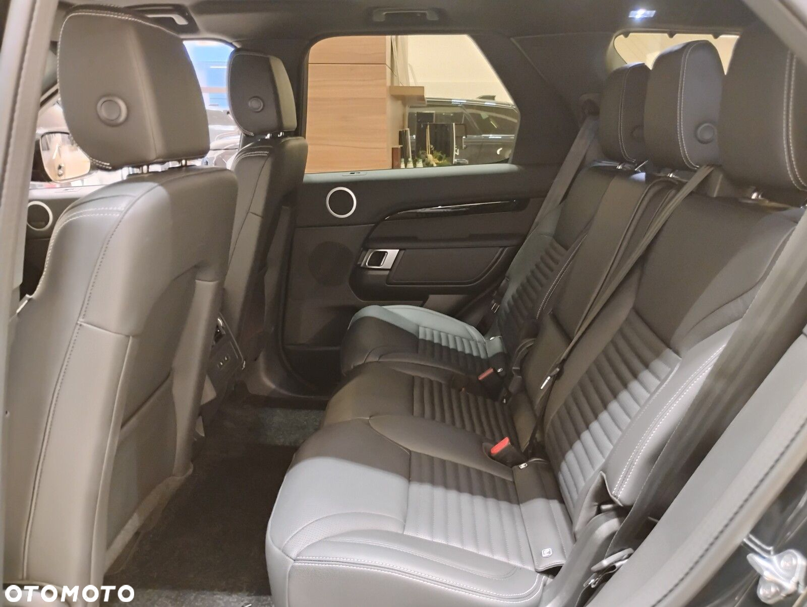 Land Rover Discovery - 13