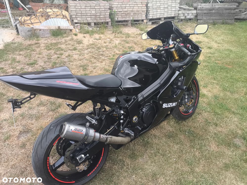 Suzuki GSX-R - 33