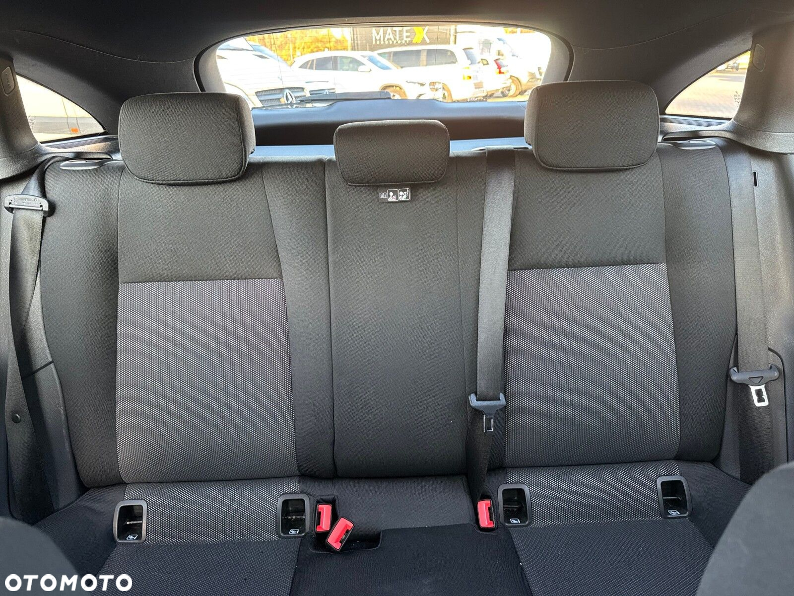 Mercedes-Benz CLA 180 d Progressive 8G-DCT - 23