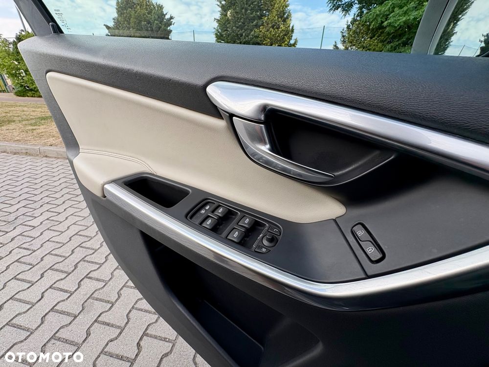 Volvo XC 60 D4 Drive-E Summum - 24