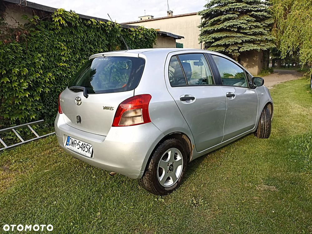 Toyota Yaris 1.0 Luna A/C - 4