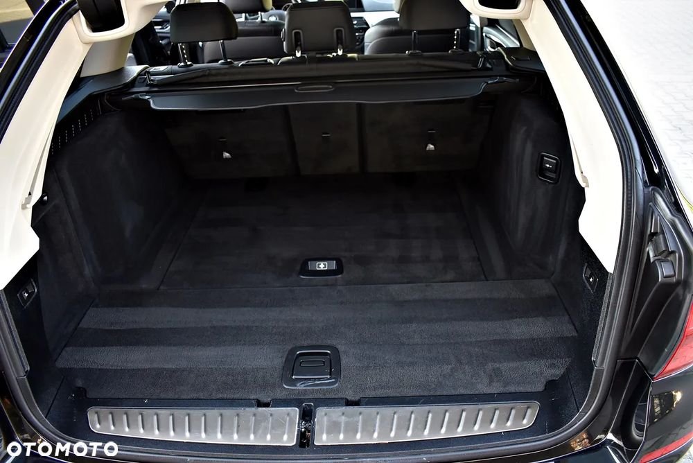 BMW Seria 5 520i - 10