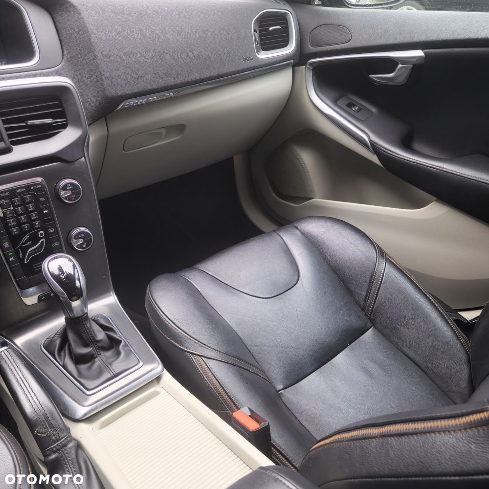 Volvo V40 D2 Kinetic - 8