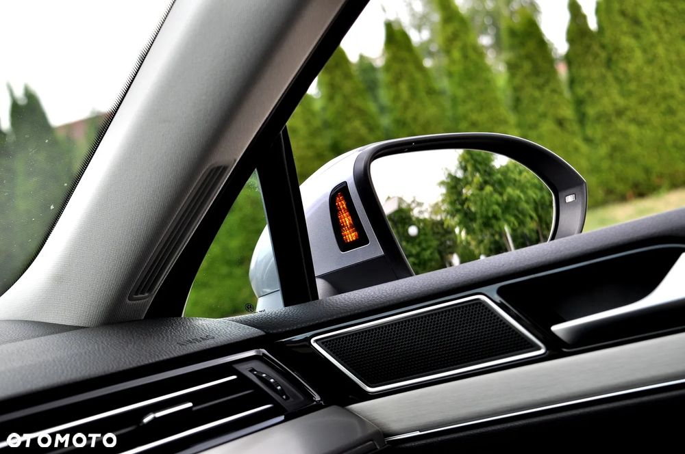 Volkswagen Passat 2.0 TDI EVO Elegance DSG - 35