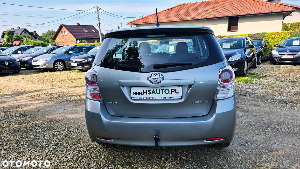 Toyota Verso 1.8 Executive - 19