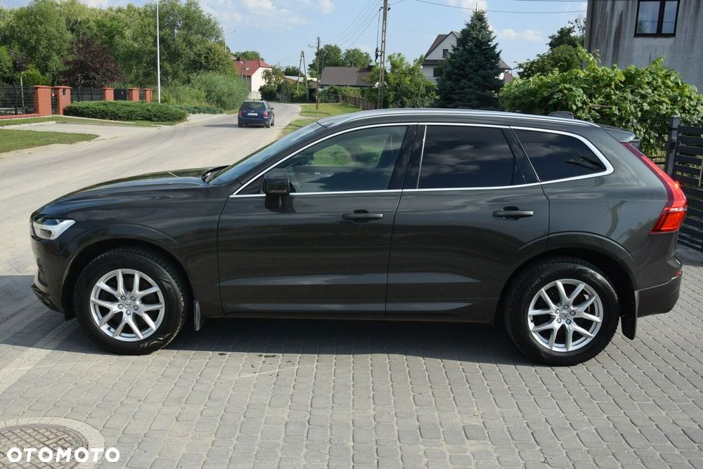 Volvo XC 60 D5 AWD Momentum - 8