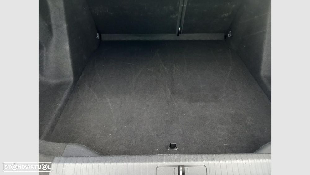 Citroën C4 X 1.2 PureTech Plus EAT8 - 26