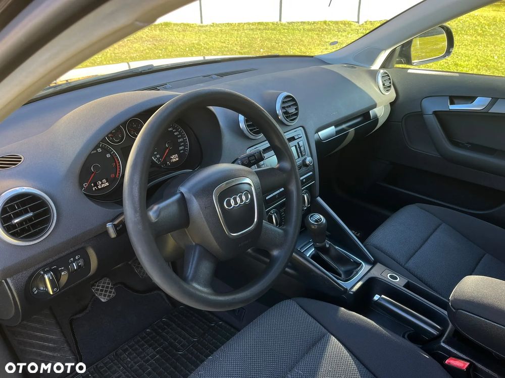 Audi A3 Sportback 1.6 Ambiente - 7