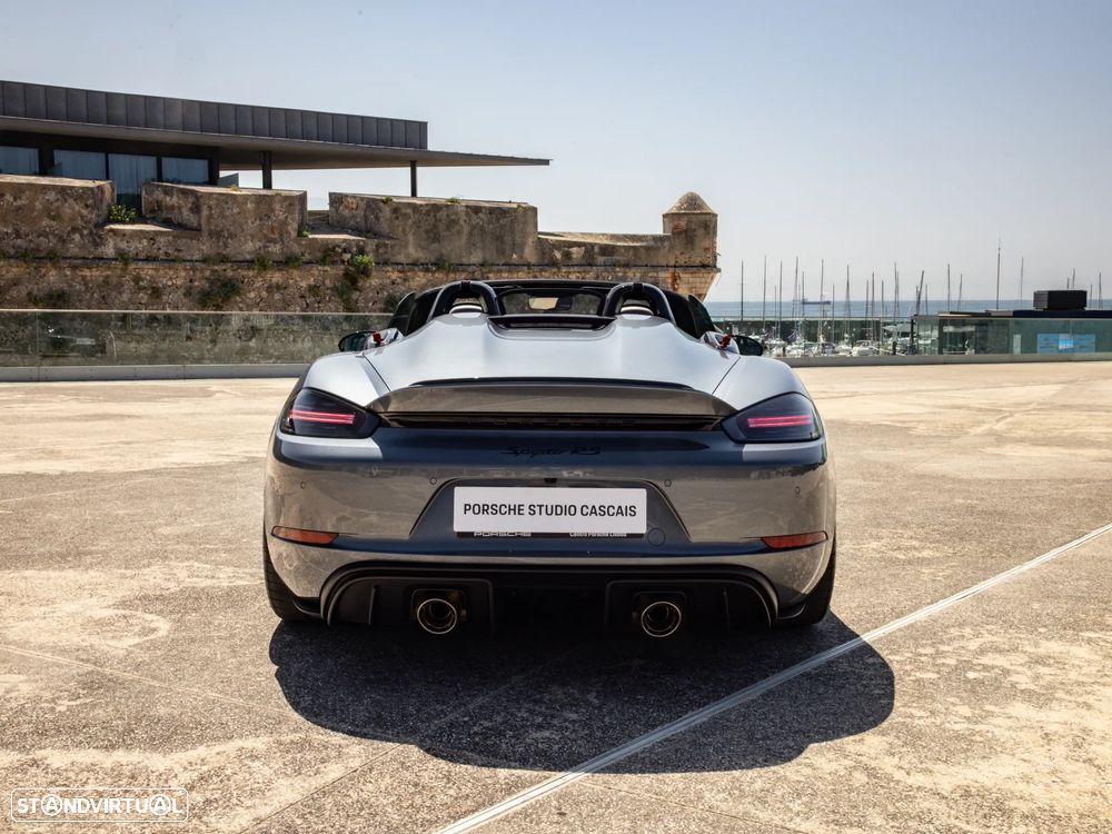 Porsche 718 Spyder - 14