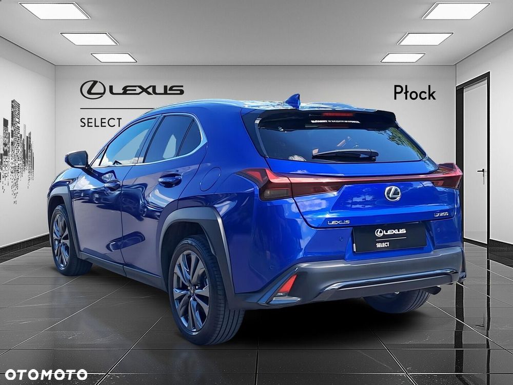 Lexus UX - 3