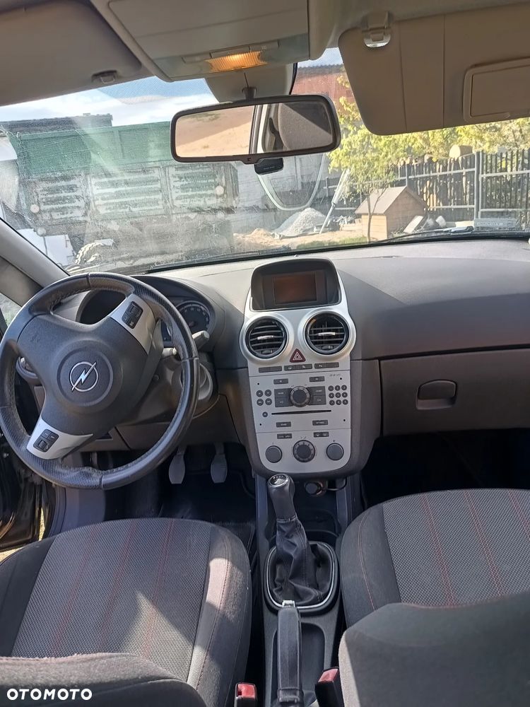 Opel Corsa 1.4 16V Edition - 3