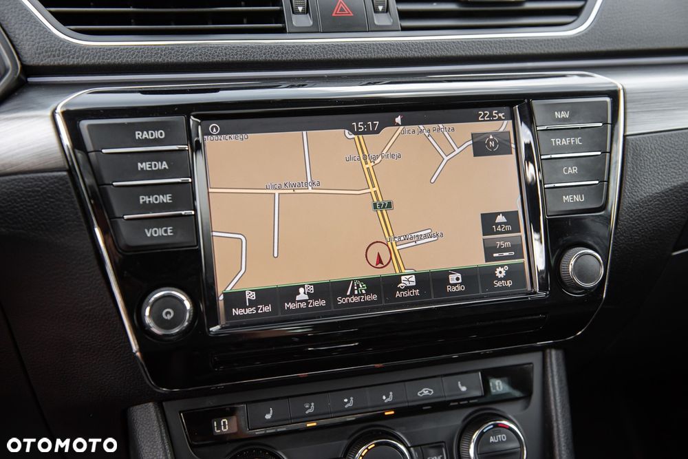 Skoda Superb 2.0 TDI 4x4 DSG Premium Edition - 23