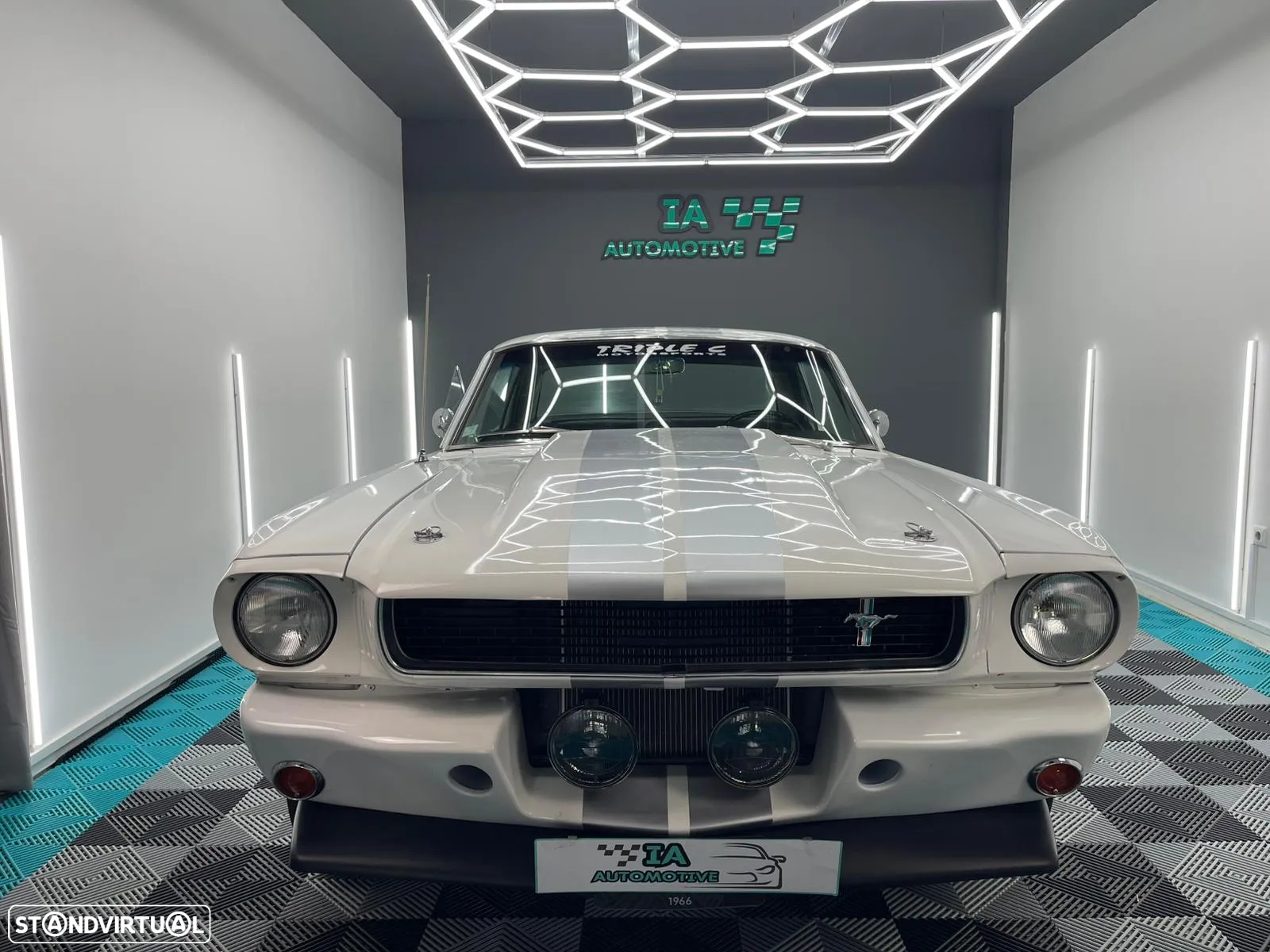 Ford Mustang - 3