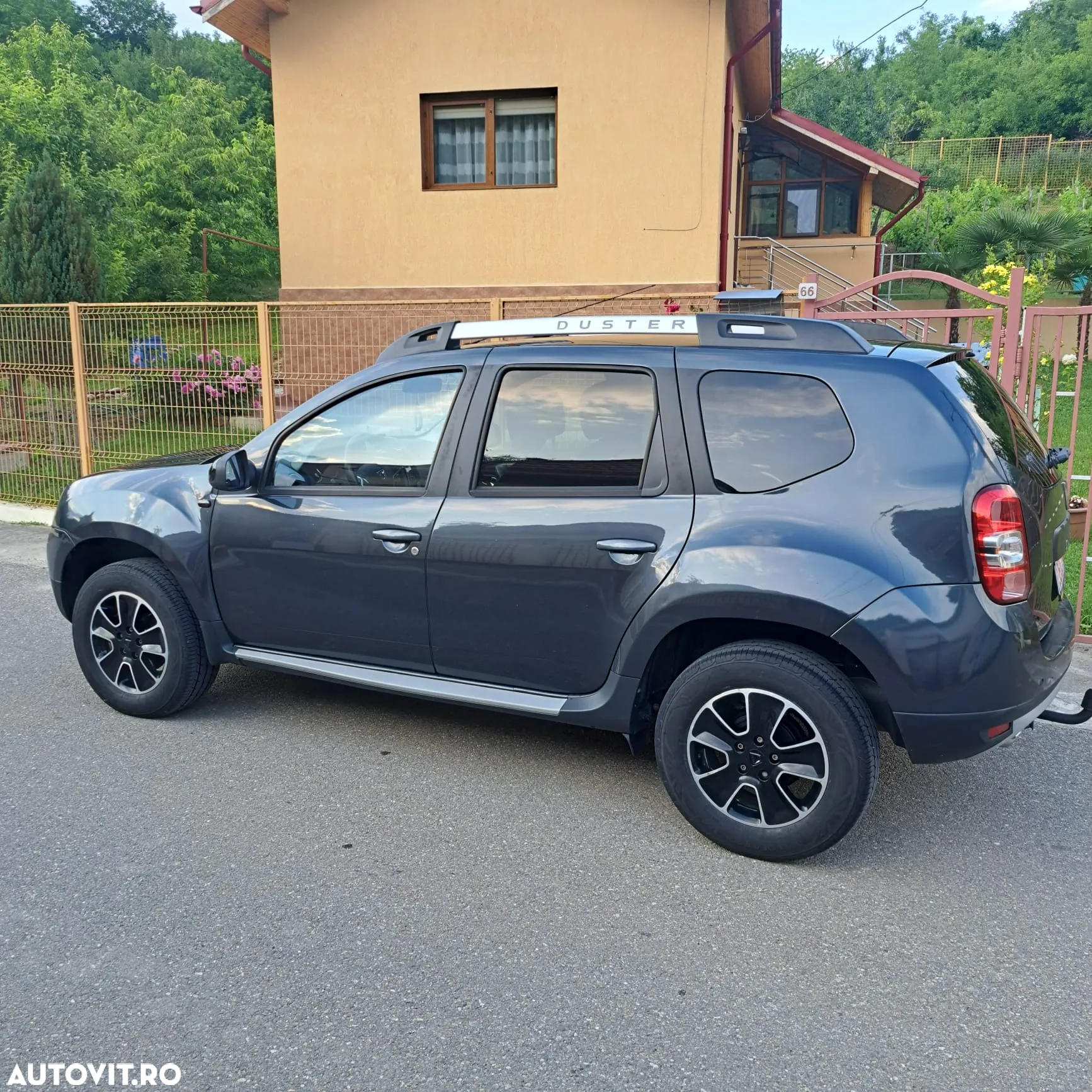 Dacia Duster 1.5 dCi 4x2 Laureate - 12