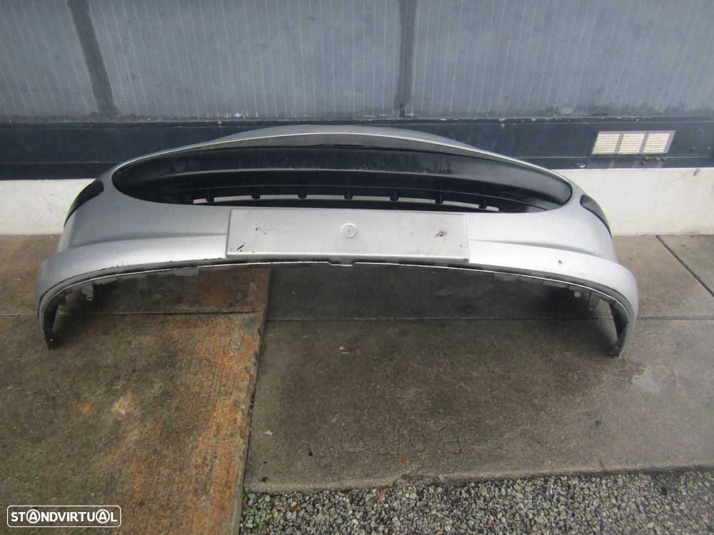 Para-choques Peugeot 207  ano 2007  (original em bom estado - 7