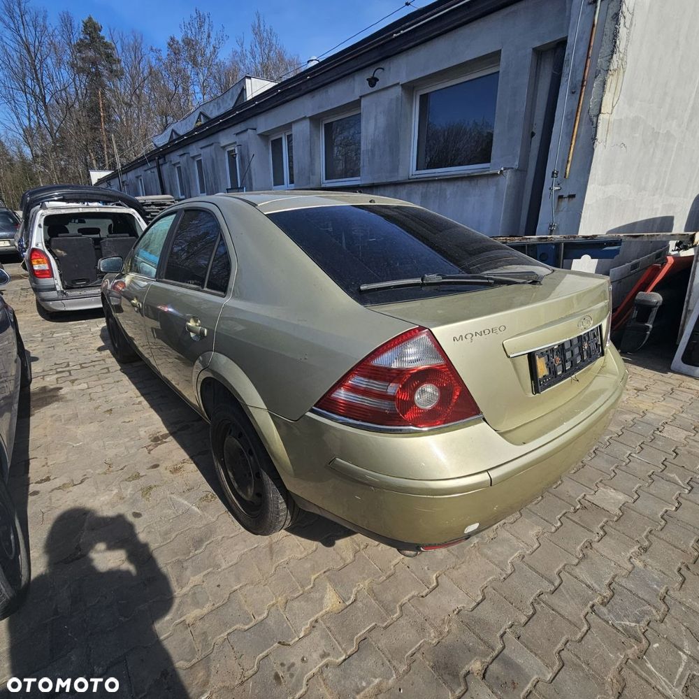 Klapa bagażnika /FORD MONDEO 2006r mk3  HB (kod lak: Y6) - 3