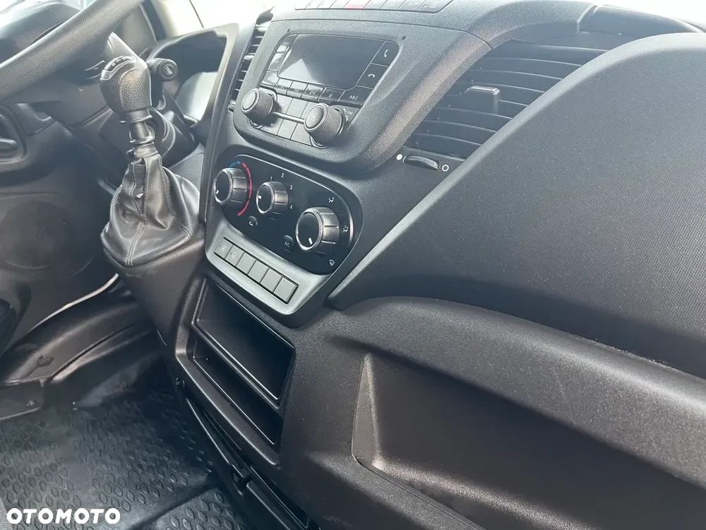 Iveco Daily 35C14 L4H2 2,3 140 KM klima tempomat - 22