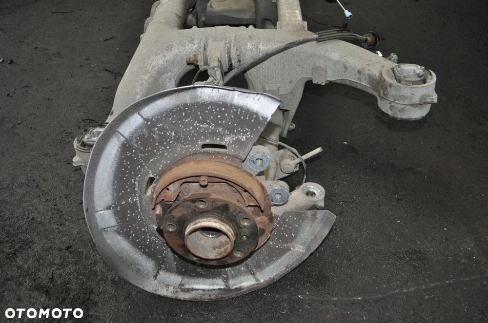 BMW 750 F01 F02 4.4 V8 ZAWIESZENIE BELKA TYŁ SANKI - 5