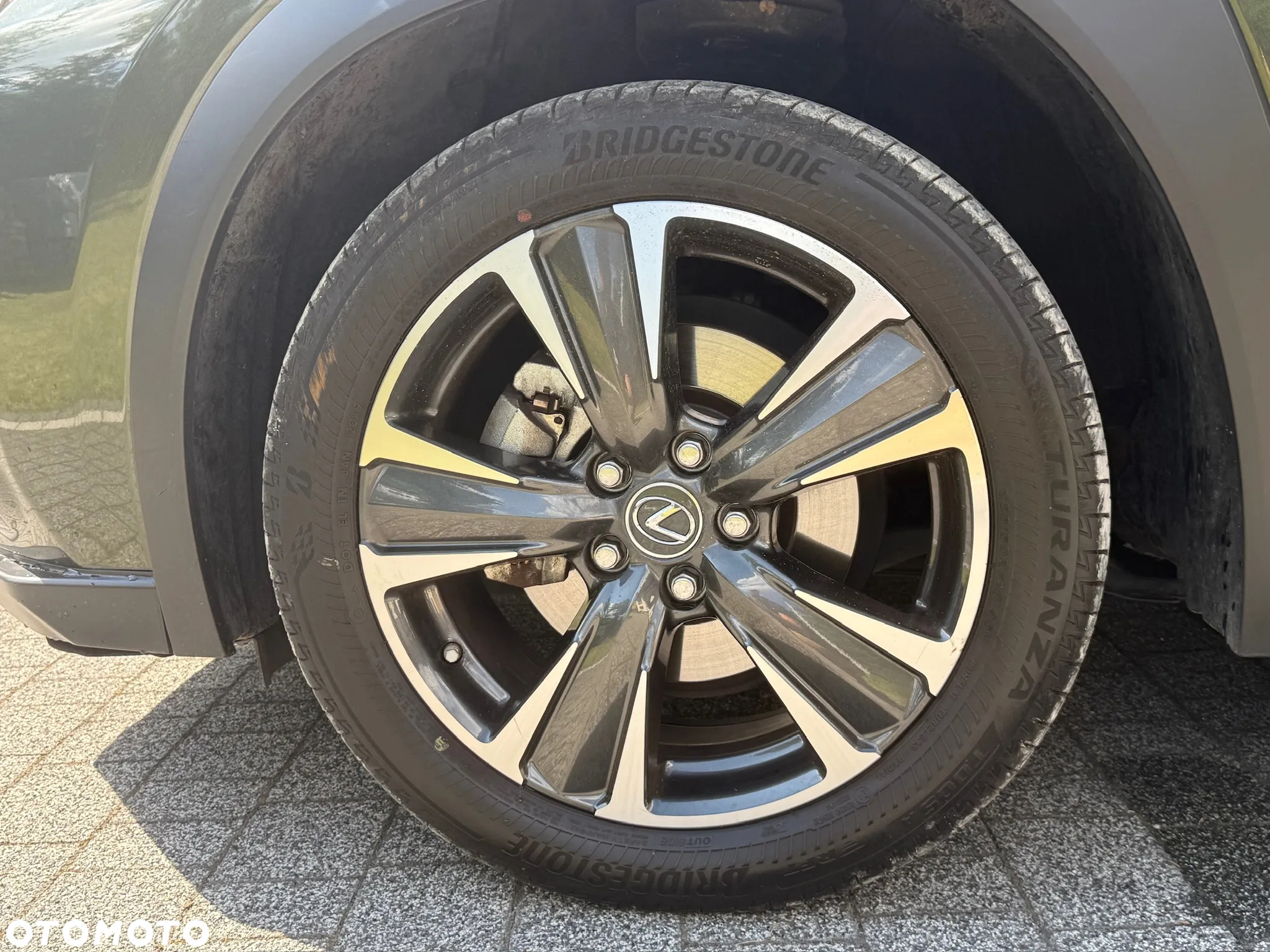 Lexus UX 250h (E-FOUR) Executive Line - 23