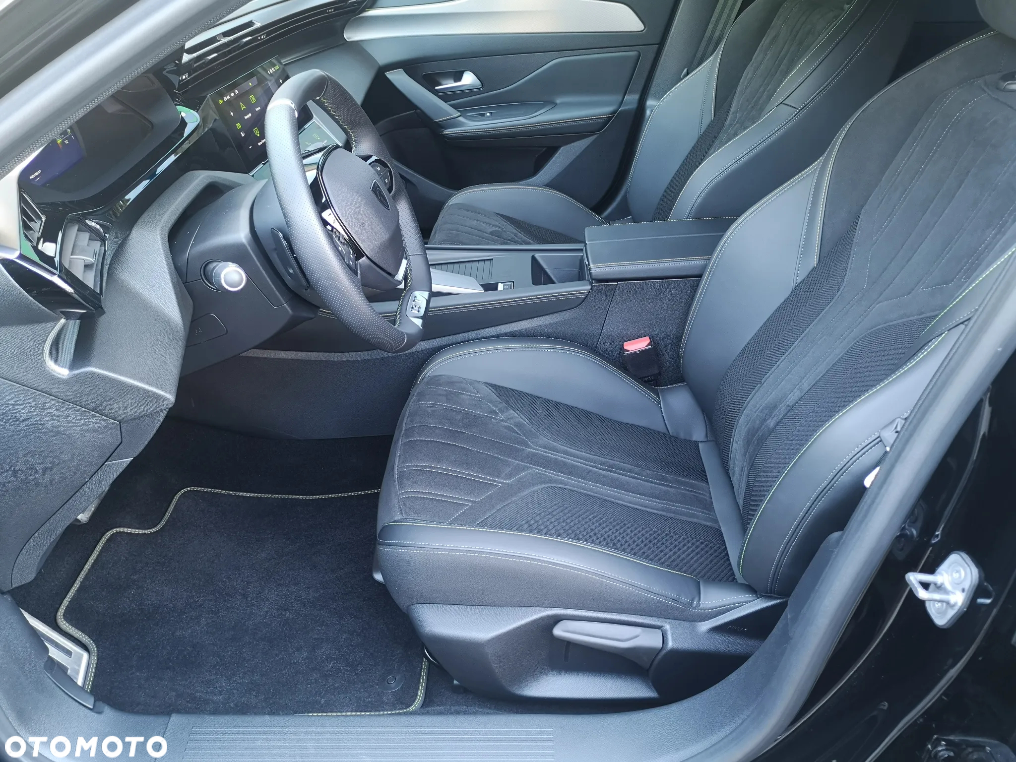 Peugeot 408 1.2 PureTech Allure S&S EAT8 - 20