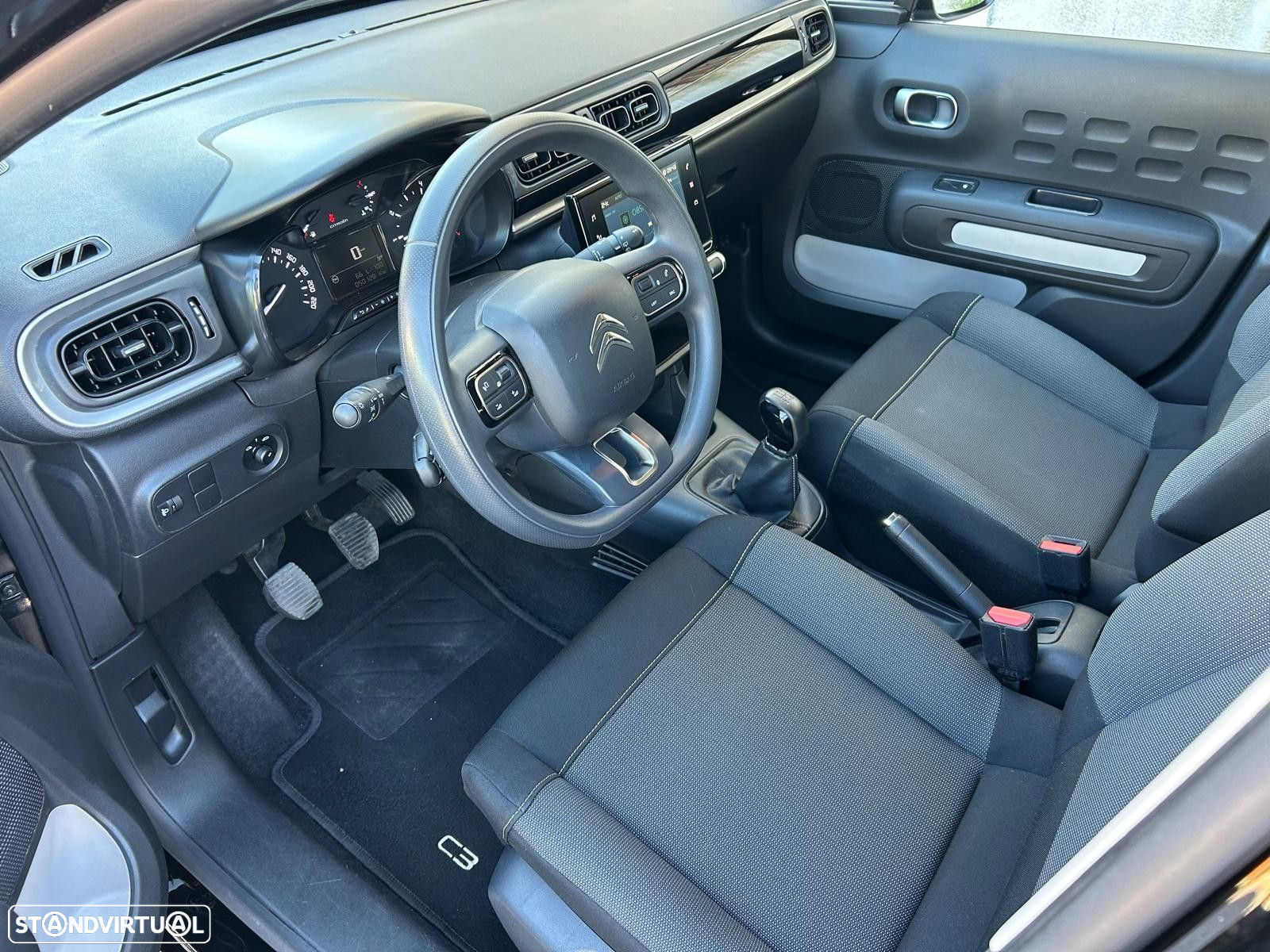 Citroën C3 1.2 PureTech Shine - 10
