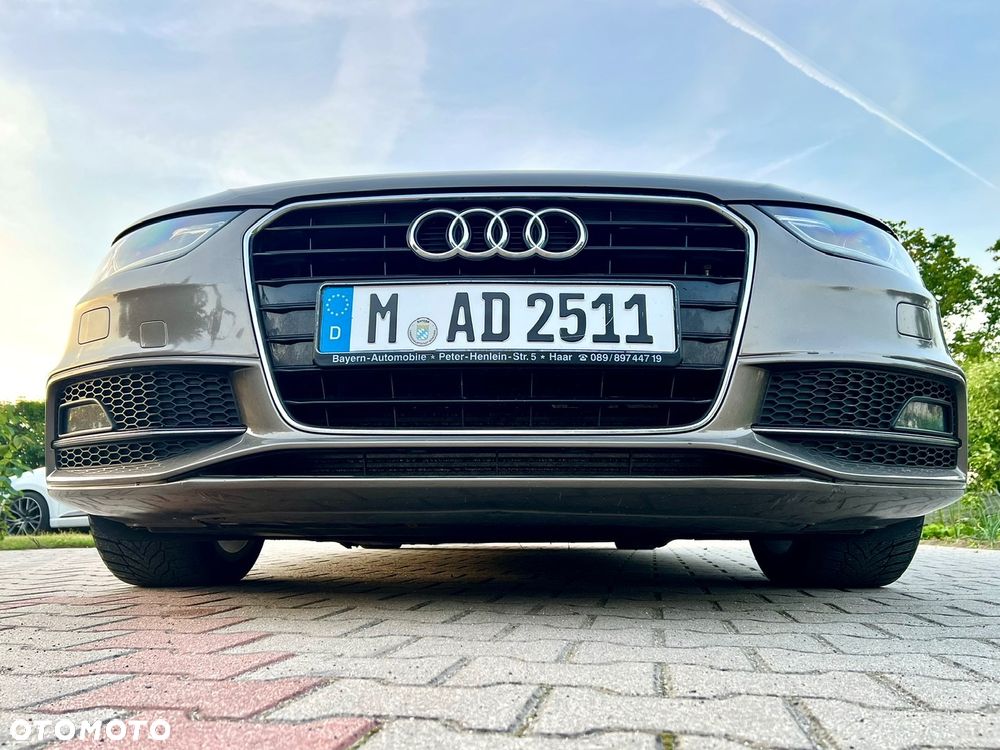 Audi A4 Limousine - 4