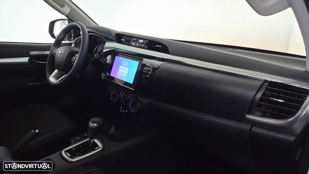 Toyota Hilux 2.4D 4x4 tracker 3L - 11