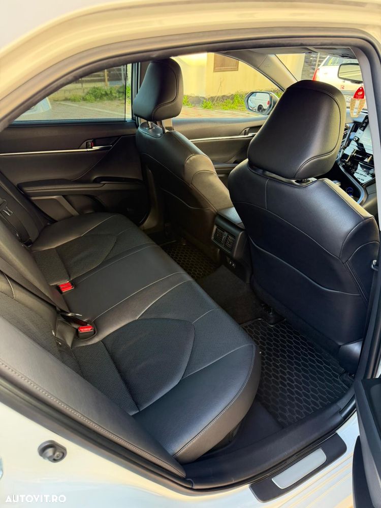 Toyota Camry 2.5 Exclusive - 14