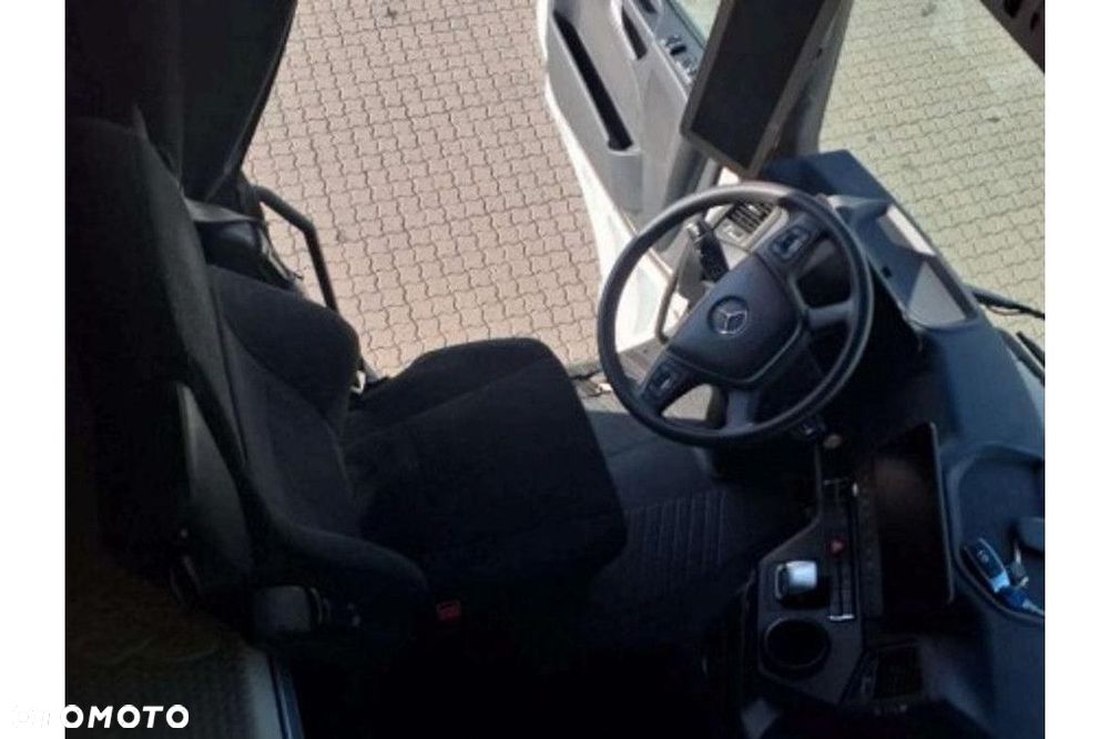 Mercedes-Benz Vehicle Rigid 6x2-2 BDF 7,82 1000 - 6