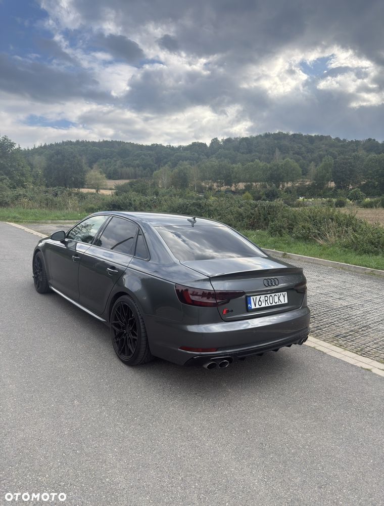 Audi S4 Limousine - 9