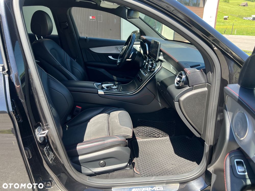 Mercedes-Benz GLC - 32