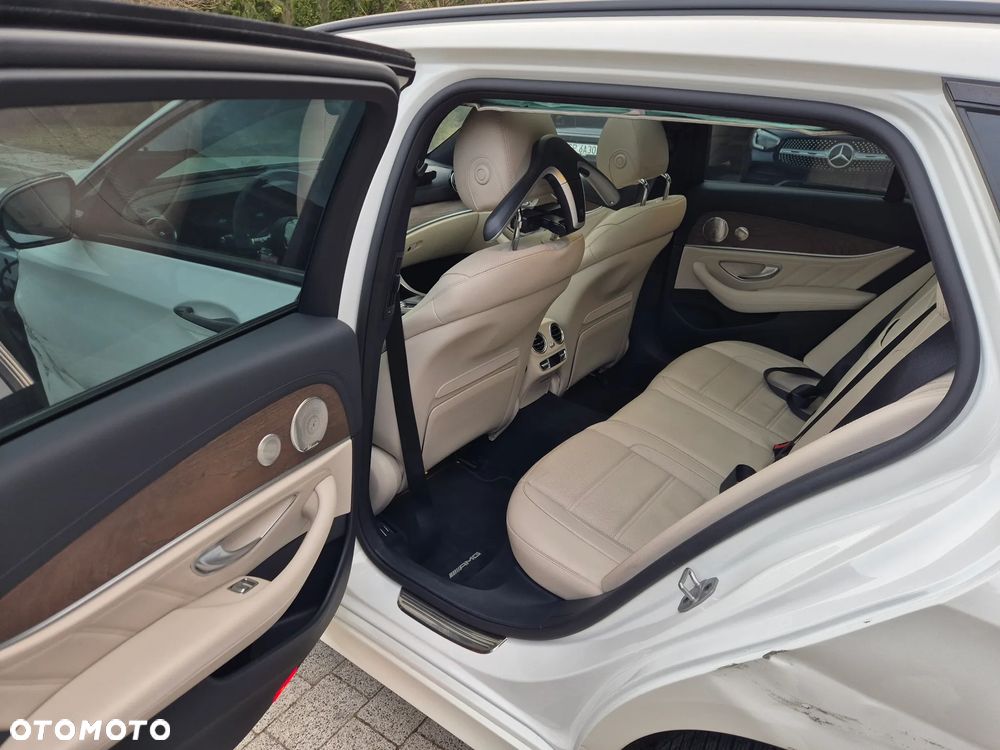Mercedes-Benz Klasa E - 25