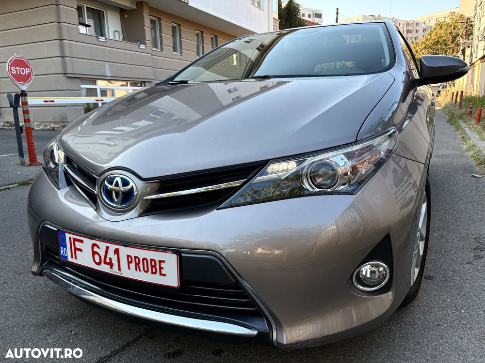 Toyota Auris 1.8 L VVT-i Luna - 4