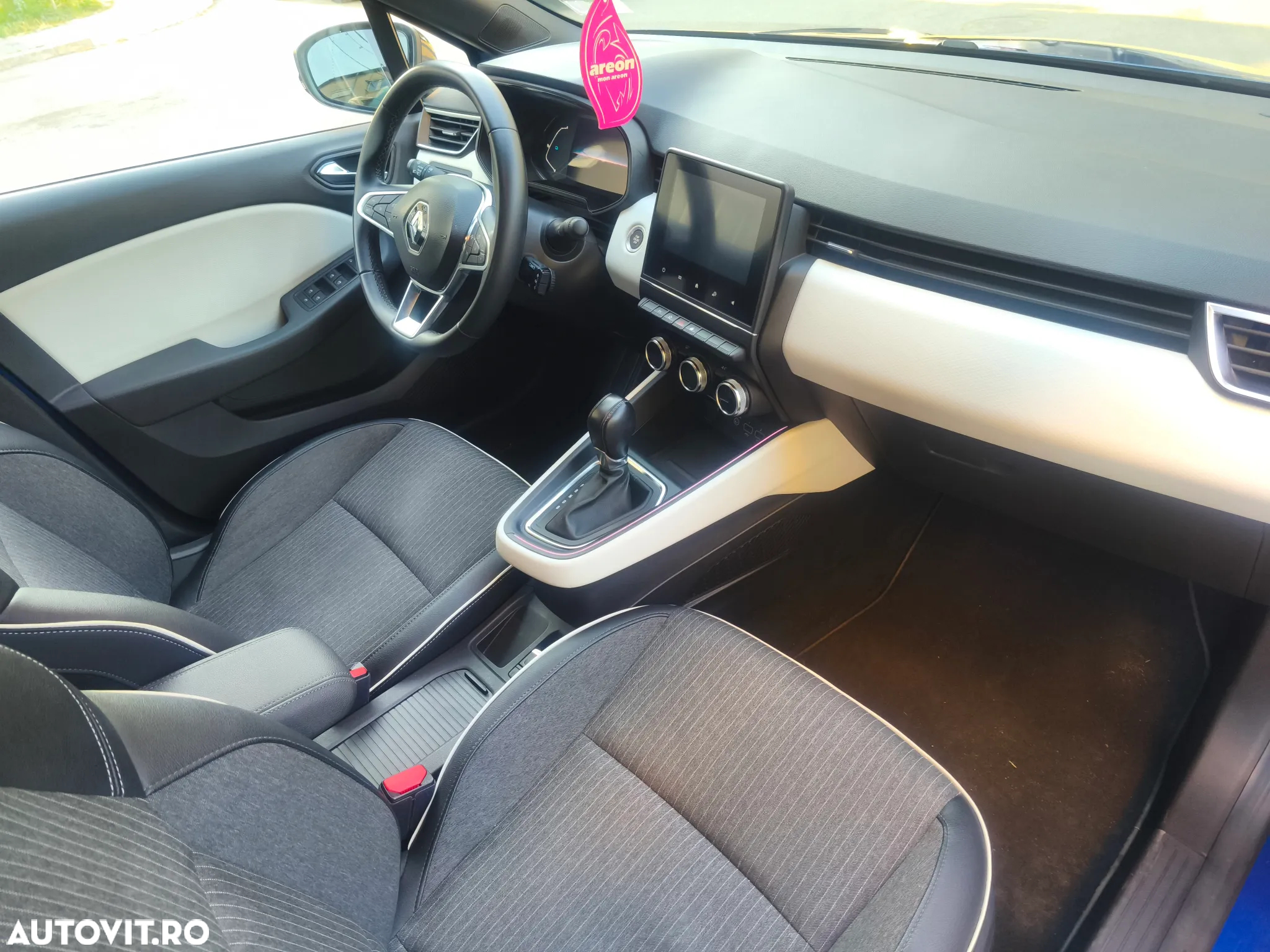 Renault Clio - 9