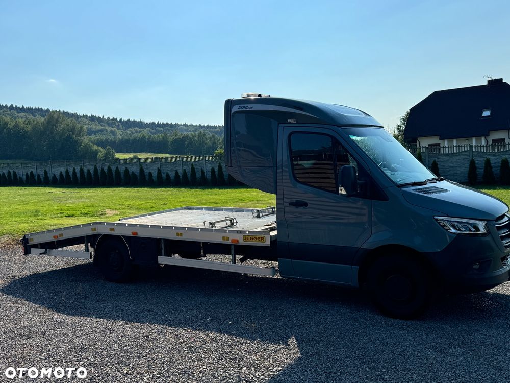Mercedes-Benz Sprinter - 9