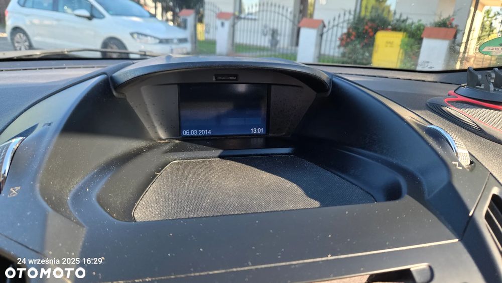 Ford Kuga - 24