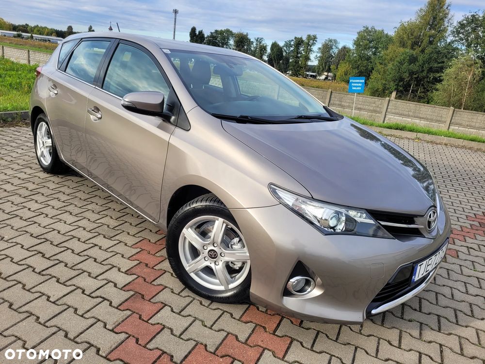 Toyota Auris 1.33 VVT-i Premium Comfort - 4