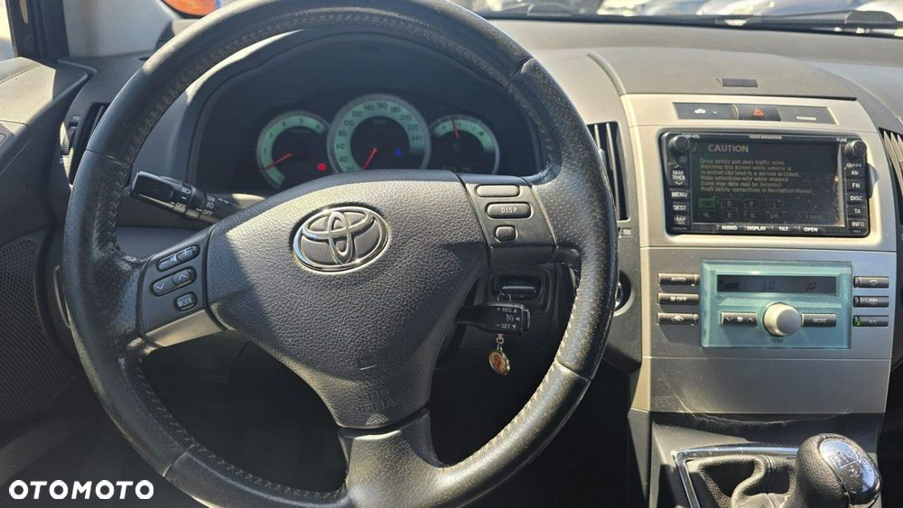 Toyota Corolla Verso - 10