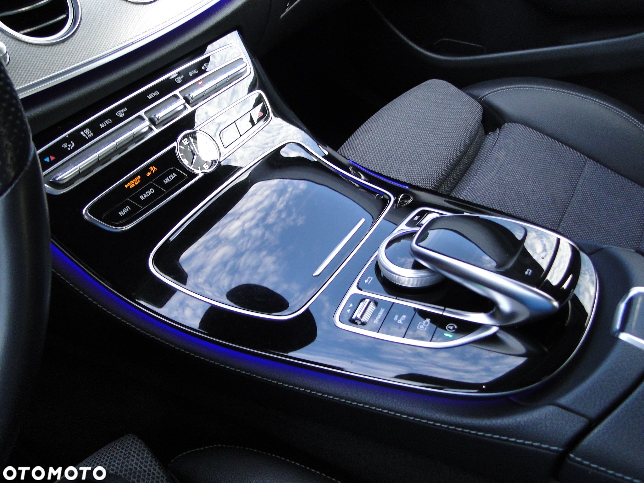 Mercedes-Benz Klasa E 250 9G-TRONIC Avantgarde - 28