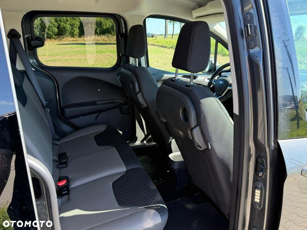 Ford Tourneo Courier 1.0 EcoBoost S&S Trend - 17