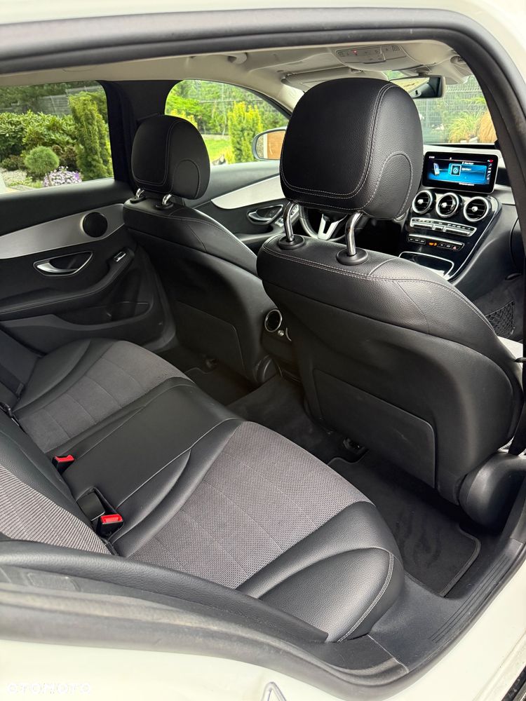 Mercedes-Benz Klasa C 220 d 4Matic 9G-TRONIC AMG Line - 18