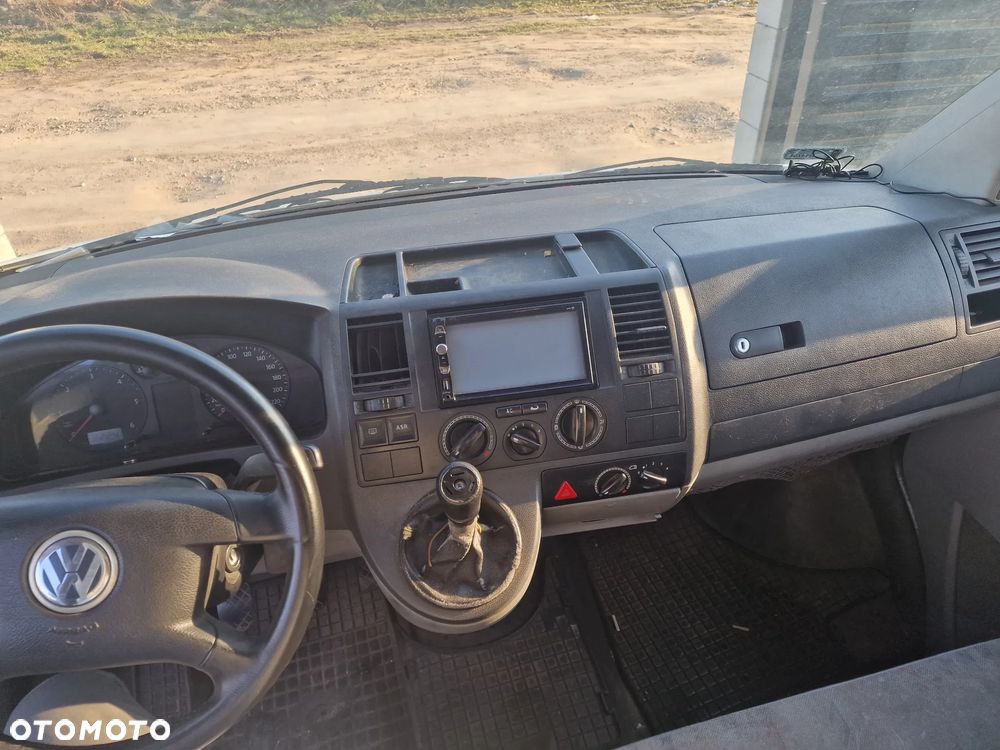 Volkswagen Transporter - 7
